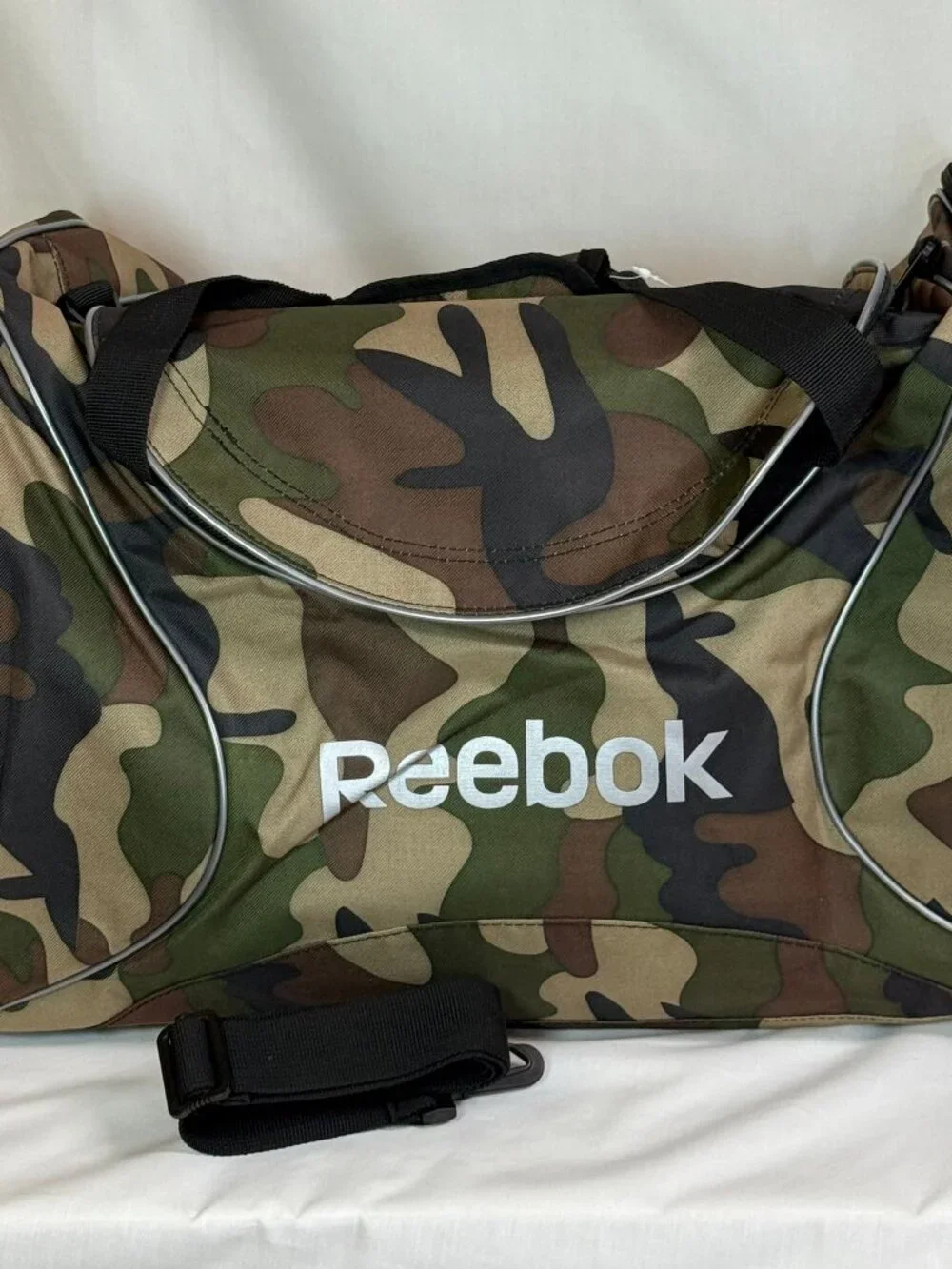 NWT Vintage Reebok Large Duffel Gym Carry On Weekender Travel Bag - Camouflage